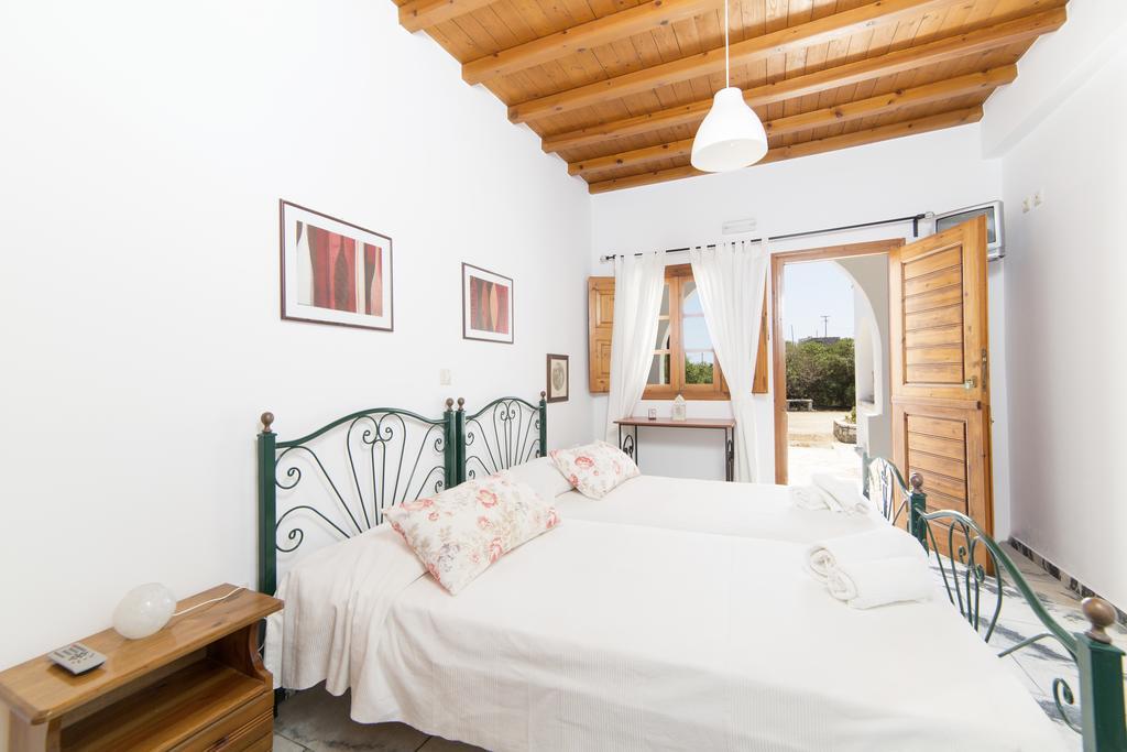 Agerino Apartment Moutsouna Room photo